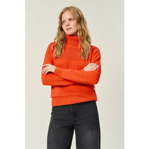 Купить Джемпер Baon, размер 46, оранжевый
Тёплый свитер с фактурной вязкой верхней част...