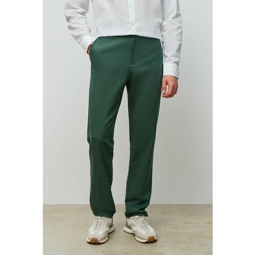 Купить Брюки Baon, размер 46, хаки
Летние брюки позволят вам выглядеть элегантно в жарк...