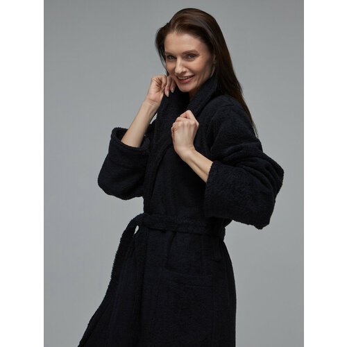Купить Халат SENIY, размер 54/56, черный
Женский махровый халат без капюшона изготовлен...