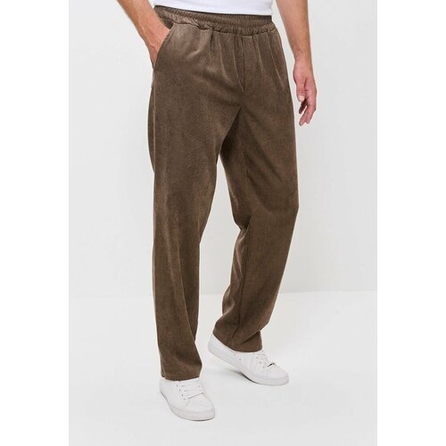 Купить Комбинезон CLEO , размер 54 , коричневый
Современные мужские штаны из вельвета....
