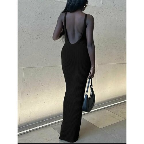 Купить Платье размер S/M, черный
Платье макси длиной в пол с открытой спиной. Материал...