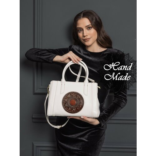Купить Сумка LUMIDA, белый
Оригинальная сумка от торговой марки Lumida, выполнена из на...