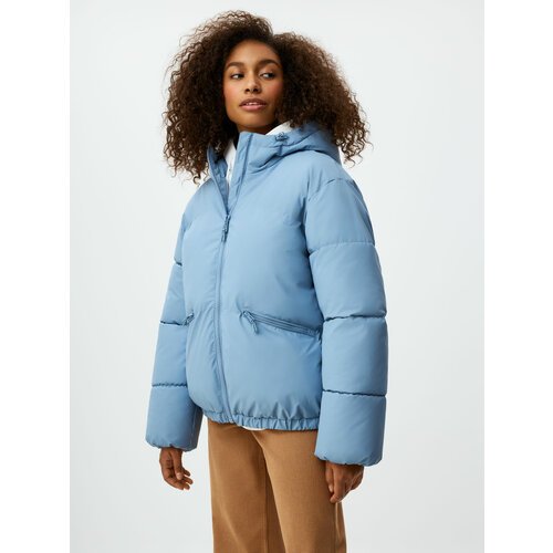 Купить Куртка Sela, размер XL, голубой
Женская дутая куртка оверсайз sela, выполненная...