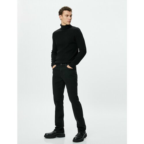 Купить Джинсы KOTON, размер 30/32, черный
Koton - это турецкий бренд одежды, который пр...