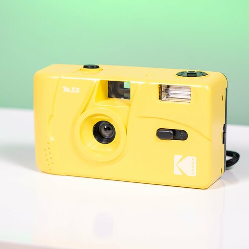 Купить Фотоаппарат пленочный Kodak M35 (желтый)
Новый пленочный фотоаппарат 35 мм в зав...