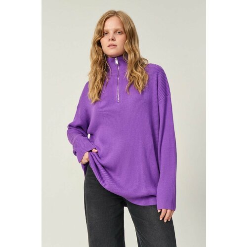 Купить Джемпер Baon, размер 50, фиолетовый
Модный джемпер с воротником на молнии привне...