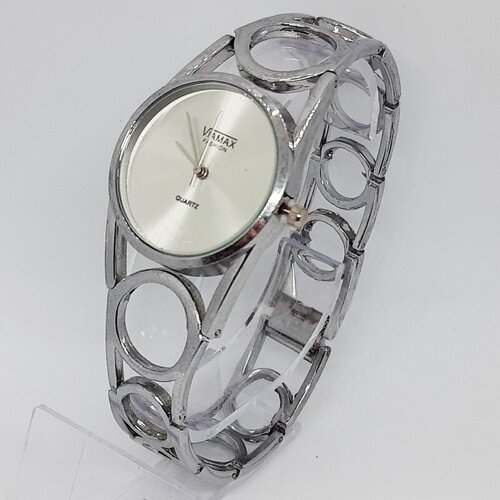 Купить Наручные часы Часы женские наручные кварцевые Viamax Ring, серебряный
Стильные н...