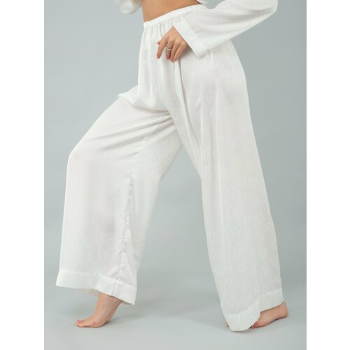 Купить Пижама , размер 42/50, белый
Шелковая пижама со штанами палаццо и рубашкой - это...