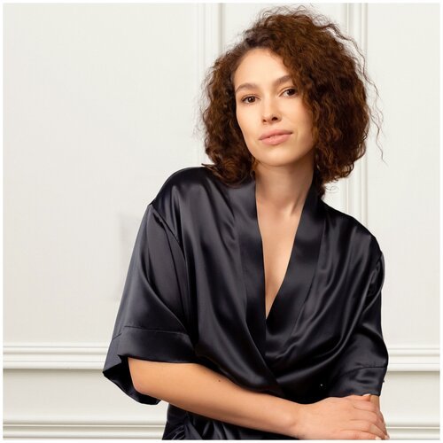 Купить Халат AYRIS SILK, размер one-size, черный
Изысканный халат-кимоно подчёркивает в...