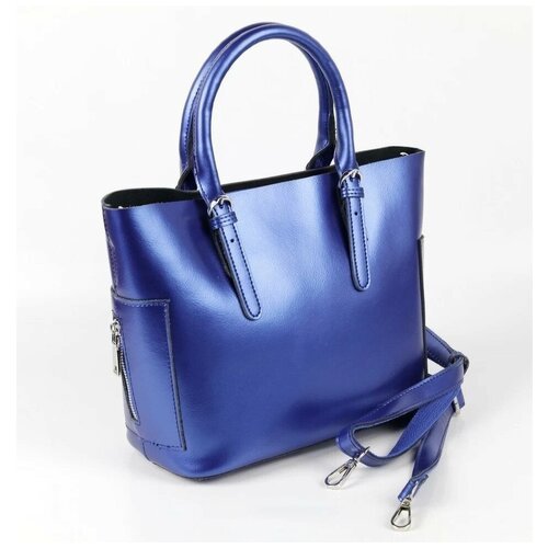 Купить Сумка Fuzi House, синий
Женская сумка из натуральной гладкой кожи цвета синий ме...