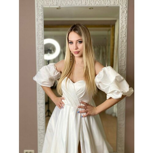Купить Свадебное платье FS, размер 36, белый
Атласное свадебное платье со съёмными рука...