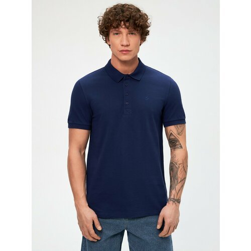 Купить Поло Concept club, размер M, синий
Мужская футболка-поло изготовлена из приятног...