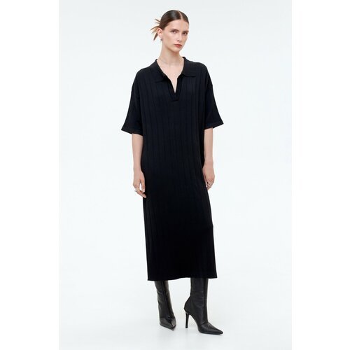 Купить Платье SHI-SHI, размер OneSize, черный
<p>Свободное минималистичное платье-поло...