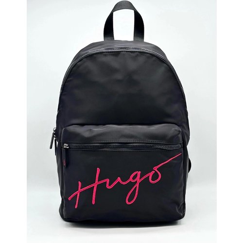 Купить Рюкзак Хуго черный
Современный рюкзак от HUGO из матовой ткани с ярким брендиров...