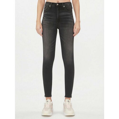 Купить Джинсы Calvin Klein Jeans, размер 28 [EU], черный
При выборе ориентируйтесь на р...