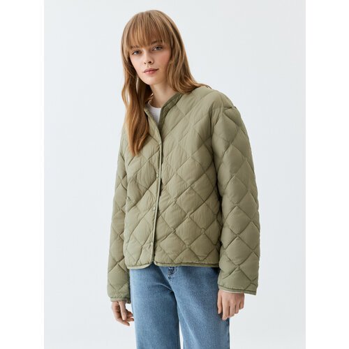 Купить Куртка Sela, размер M INT, хаки, зеленый
Женская короткая пуховая куртка sela из...