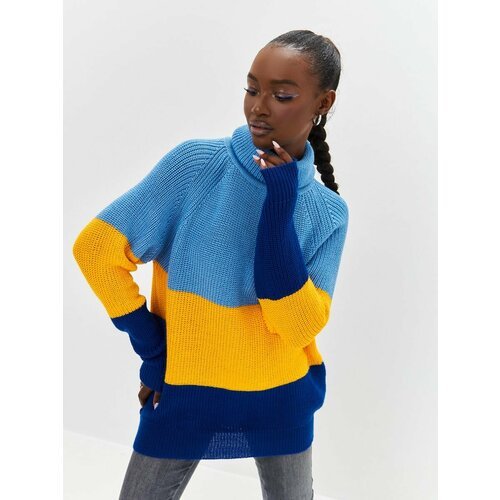 Купить Свитер Lesnikova Design, размер 42-46, голубой, синий
Удлиненный свитер с высоки...