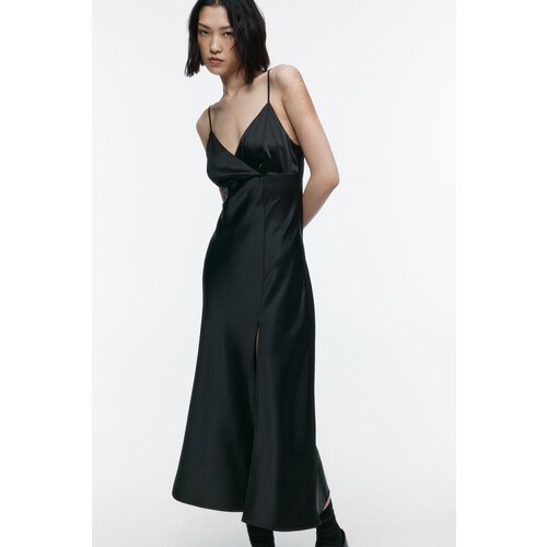 Купить Платье Befree, размер XL, черный
- Платье-комбинация миди с разрезом. Длинное пл...