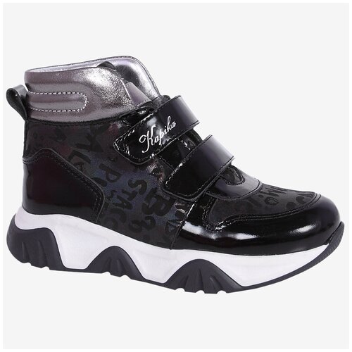 Купить Ботинки Kapika, размер 28, черный
Демисезонные ботинки выполнены из натуральной...