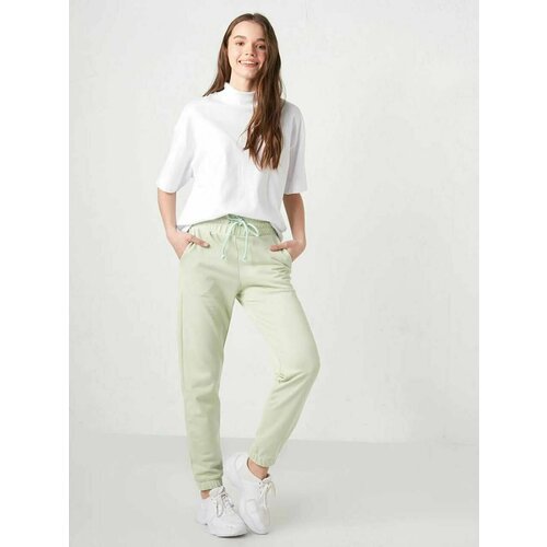 Купить Брюки Balins, размер XL, зеленый
Популярные трикотажные брюки для девушек!<br><b...