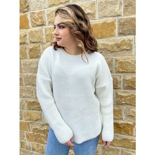 Купить Свитер размер 44/52, белый
Женский свитер — тренд 2024 года. Свобода, простота,...