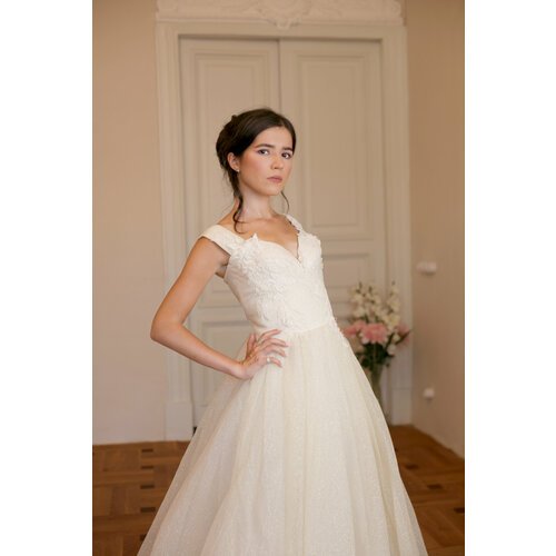 Купить Свадебное платье , размер 42-44-46, белый
Свадебное платье "Берта"<br>Без шлейфа...