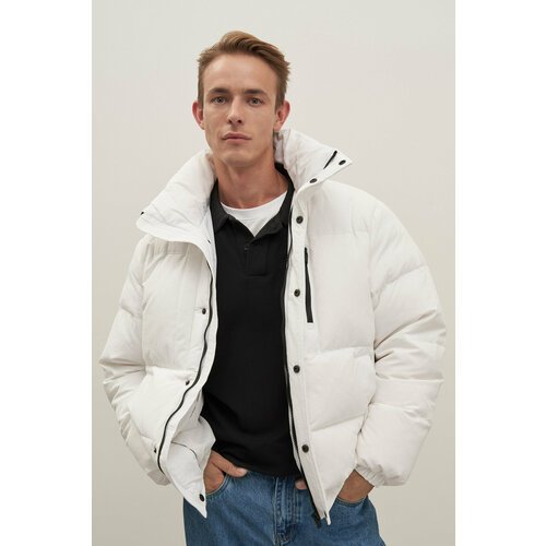 Купить Куртка FINN FLARE, размер M, белый
Стеганый мужской пуховик обеспечит комфорт и...