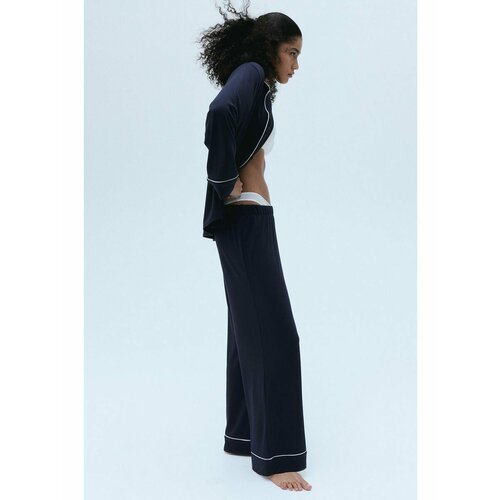 Купить Пижама H&M, размер M, синий
Пижама H&M: комфорт и стиль для дома<br><br>Пижама H...
