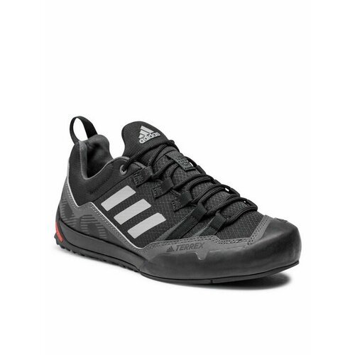 Купить Кроссовки adidas, размер EU 40 2/3, черный
При выборе ориентируйтесь на размер п...