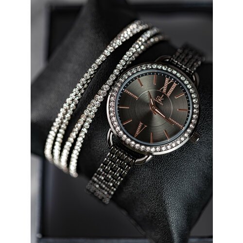 Купить Наручные часы, черный
Изысканный подарочный комплект включает в себя стильные же...