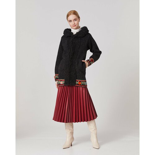 Купить Кардиган Wool Art, размер М, черный
Удлиненный жакет с объемным воротником – это...