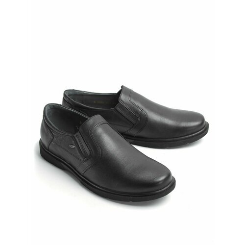 Купить Туфли Ионесси, размер 42, черный
Комфортная и удобная модель выполнена из мягкой...