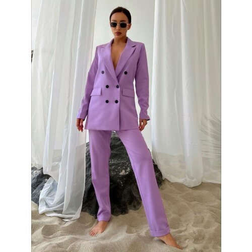 Купить Костюм Blazer, размер 46, фиолетовый
Лаконичный костюм с брюками прямого кроя и...