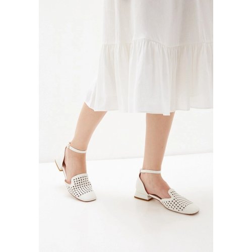 Купить Туфли Milana, размер 38, белый
Восхитительные и невероятно удобные туфли женские...