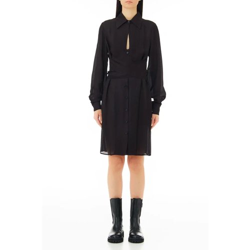 Купить Платье LIU JO, размер 42, черный
Платье-рубашка из вискозного атласа, оформленно...