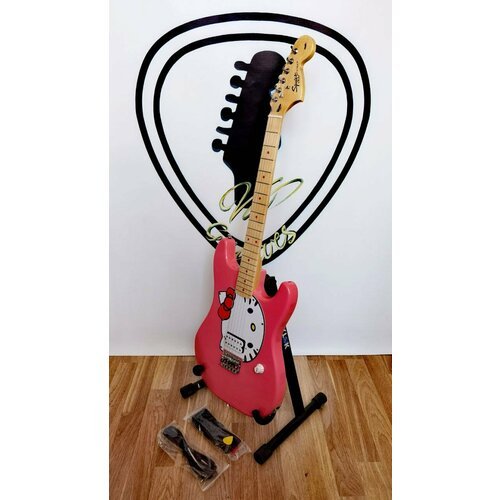 Купить Электрогитара Fender Squier Hello Kitty Stratocaster
Fender SQUIER HELLO KITTY -...