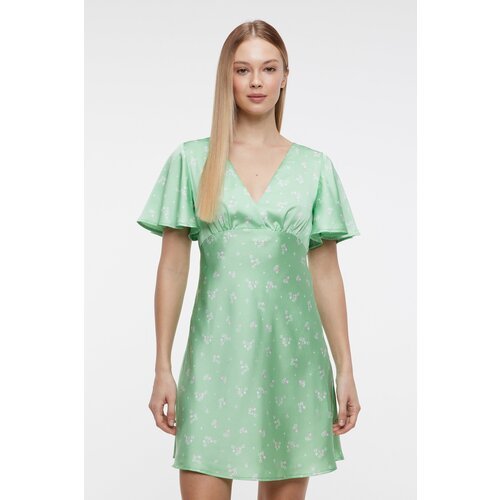Купить Платье Befree, размер S, зеленый
- Короткое платье мини приталенного кроя из гла...