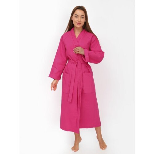 Купить Халат , размер S/M, розовый
Унисекс домашний банный халат на запахе с поясом и б...