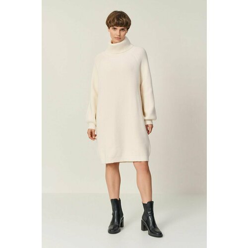 Купить Платье Baon, размер 50, белый
Платье женское минималистичного дизайна - незамени...