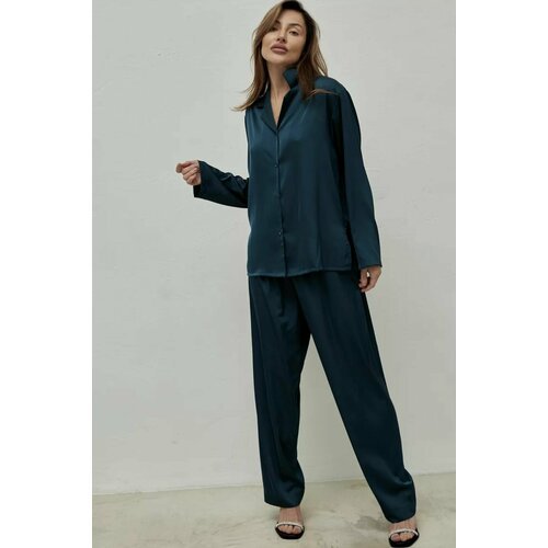 Купить Пижама Lavolle, размер 54-56
Ищете идеальную пижаму для комфортных и стильных но...