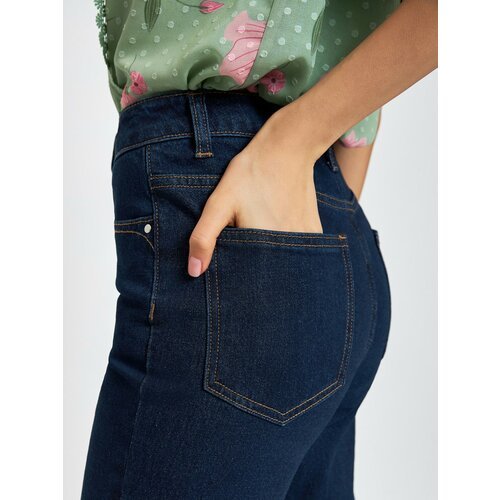 Купить Джинсы Concept club, размер XL, синий
Расклешенные женские джинсы из хлопкового...