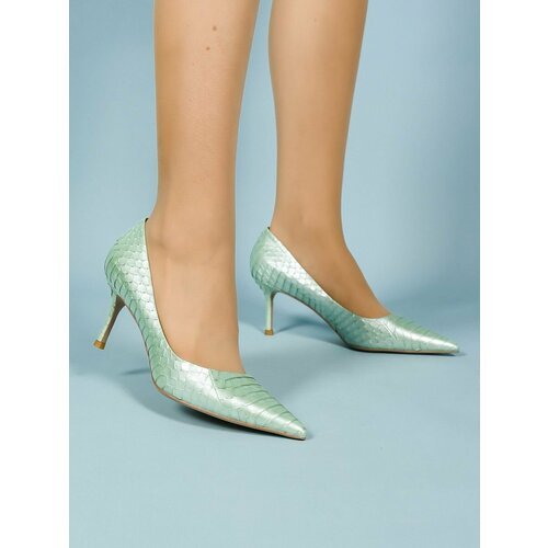 Купить Туфли , размер 36, зеленый
Шикарные женские туфли на шпильке из натуральной кожи...