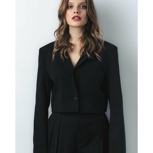 Купить Пиджак EDGE, размер S/M, черный
Укороченный прямой пиджак - это элегантный элеме...