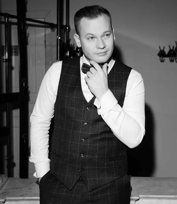 Александр Алексин — актёр