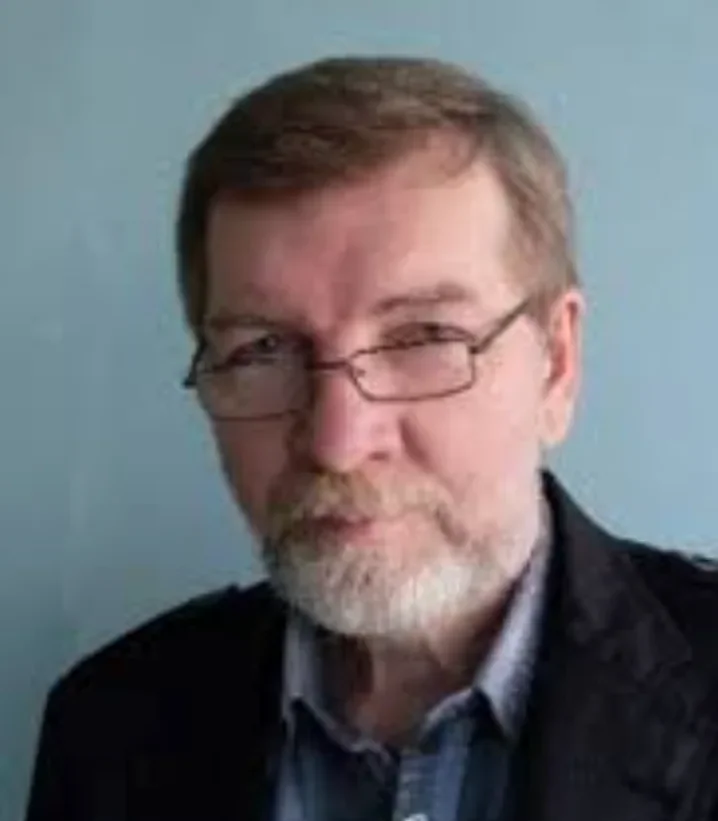 Александр Дубровин — художник-постановщик
