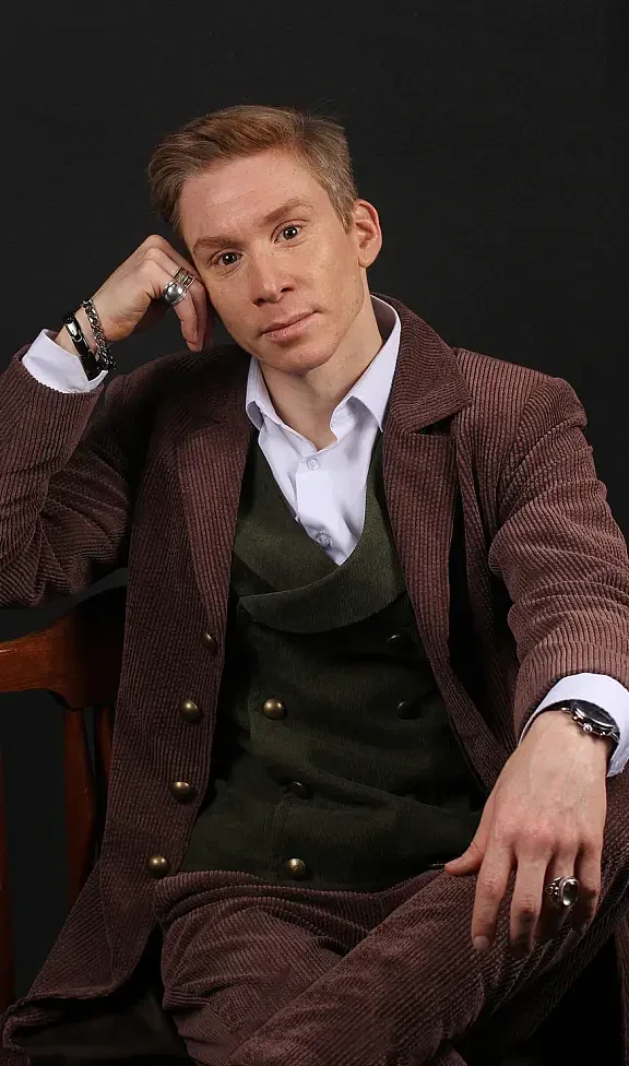 Александр Дулесов — актёр