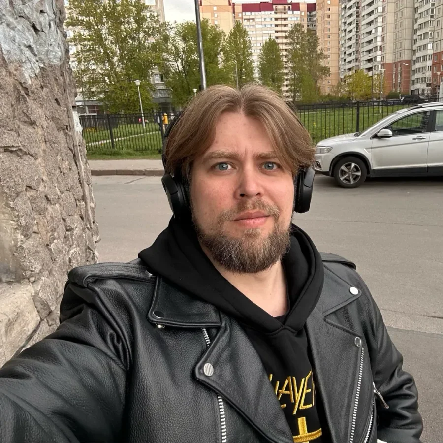 Александр Ларионов — музыкальный руководитель