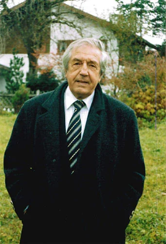 Александр Медведев