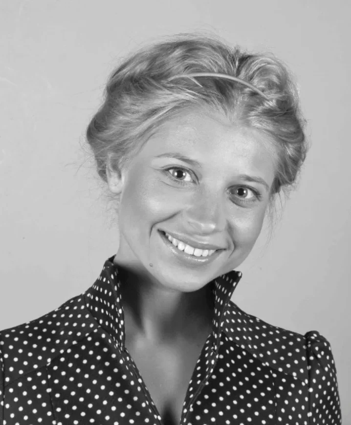 Алёна Братчикова (Артёмова) — актриса