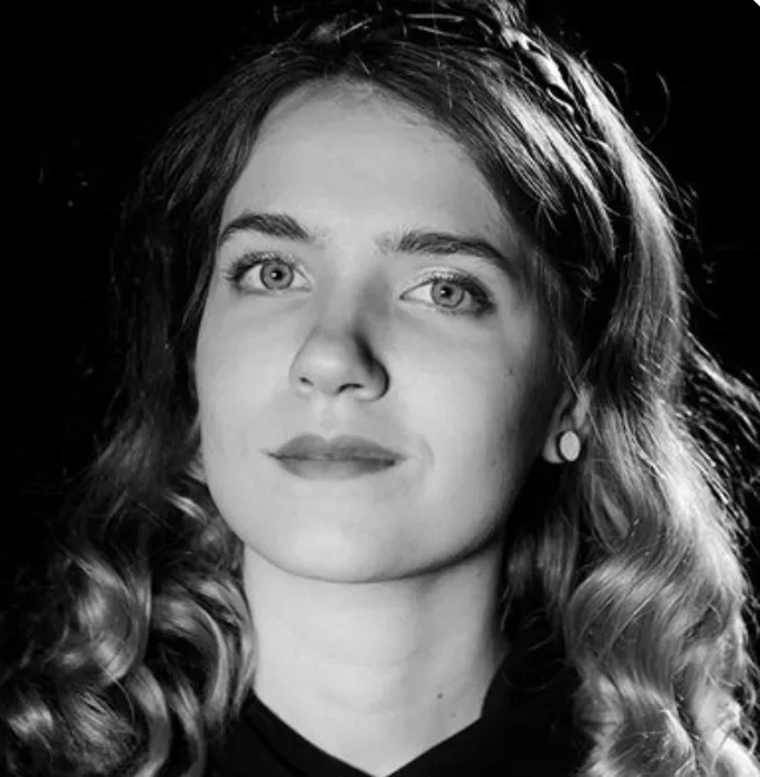 Алина Сверлова — художник-постановщик